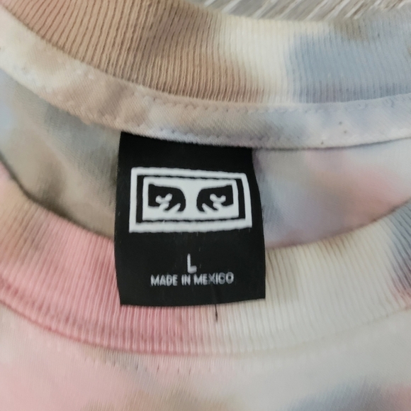 Obey "Butterflies" T-Shirt - Picture 3 of 3